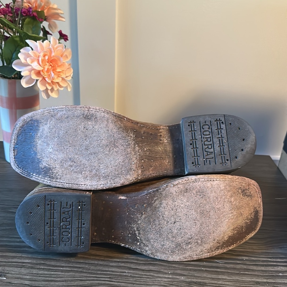 Corral Square Toe Western Boot - image 5